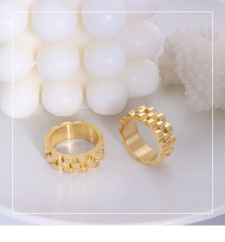 KLEO RINGS