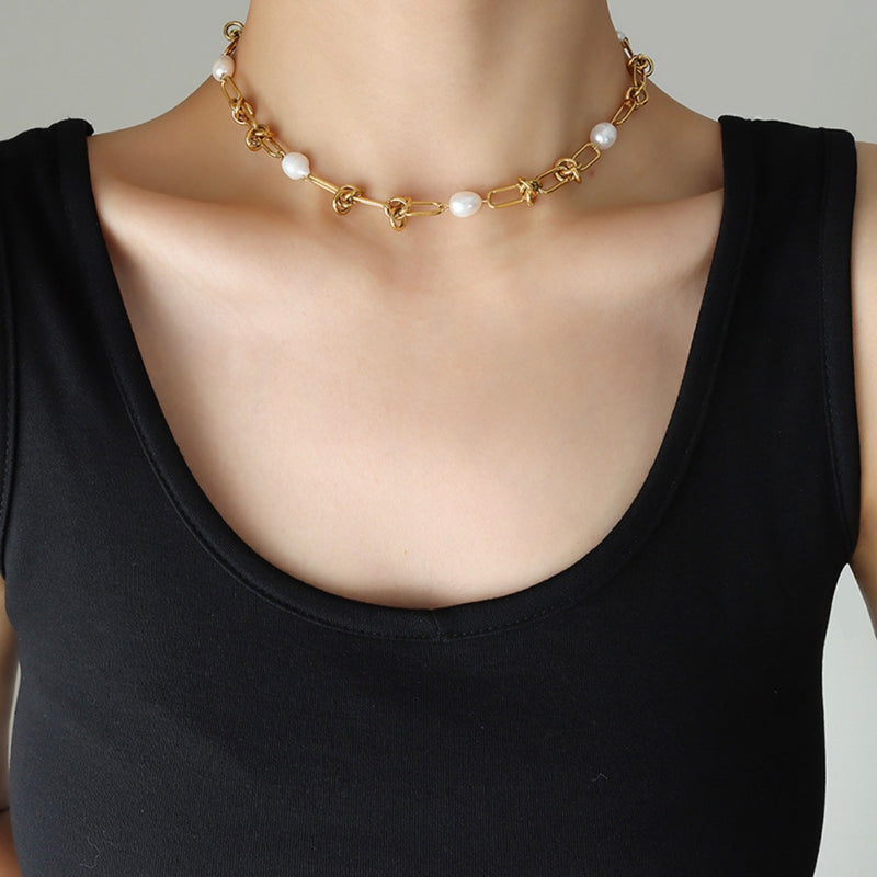 ELENA CHOKER