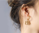 SET OF CHAIN AND EARRINGS WITH DOUBLE LETTER B